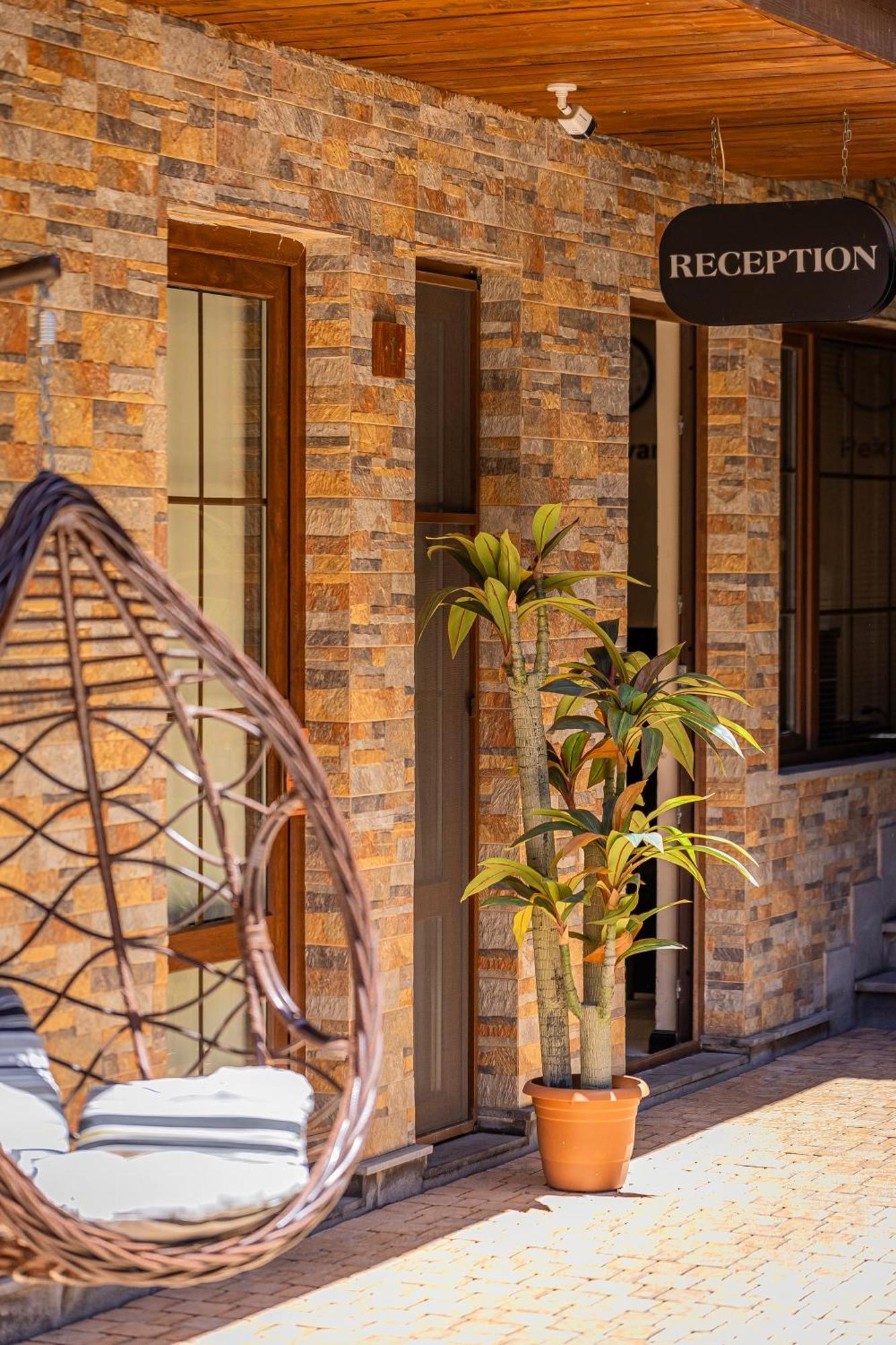 Boutique Living Hotel Erivan Dış mekan fotoğraf