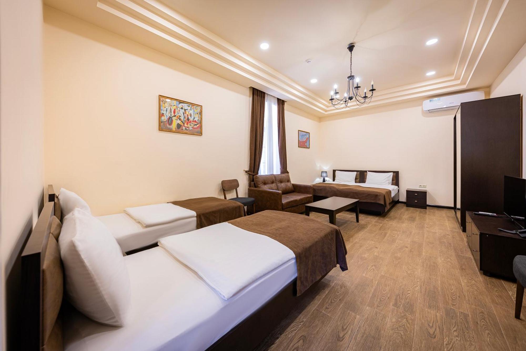 Boutique Living Hotel Erivan Dış mekan fotoğraf