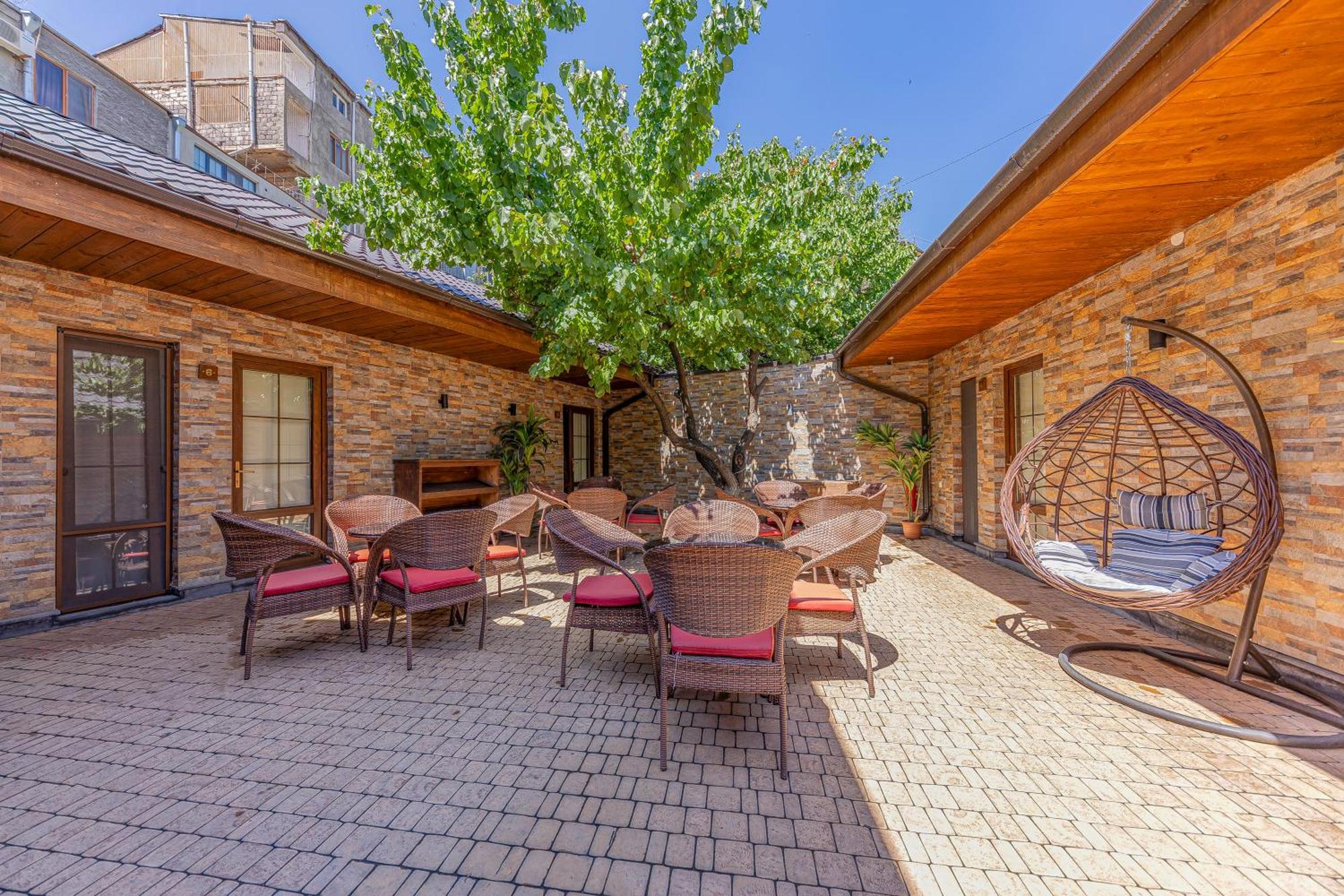 Boutique Living Hotel Erivan Dış mekan fotoğraf