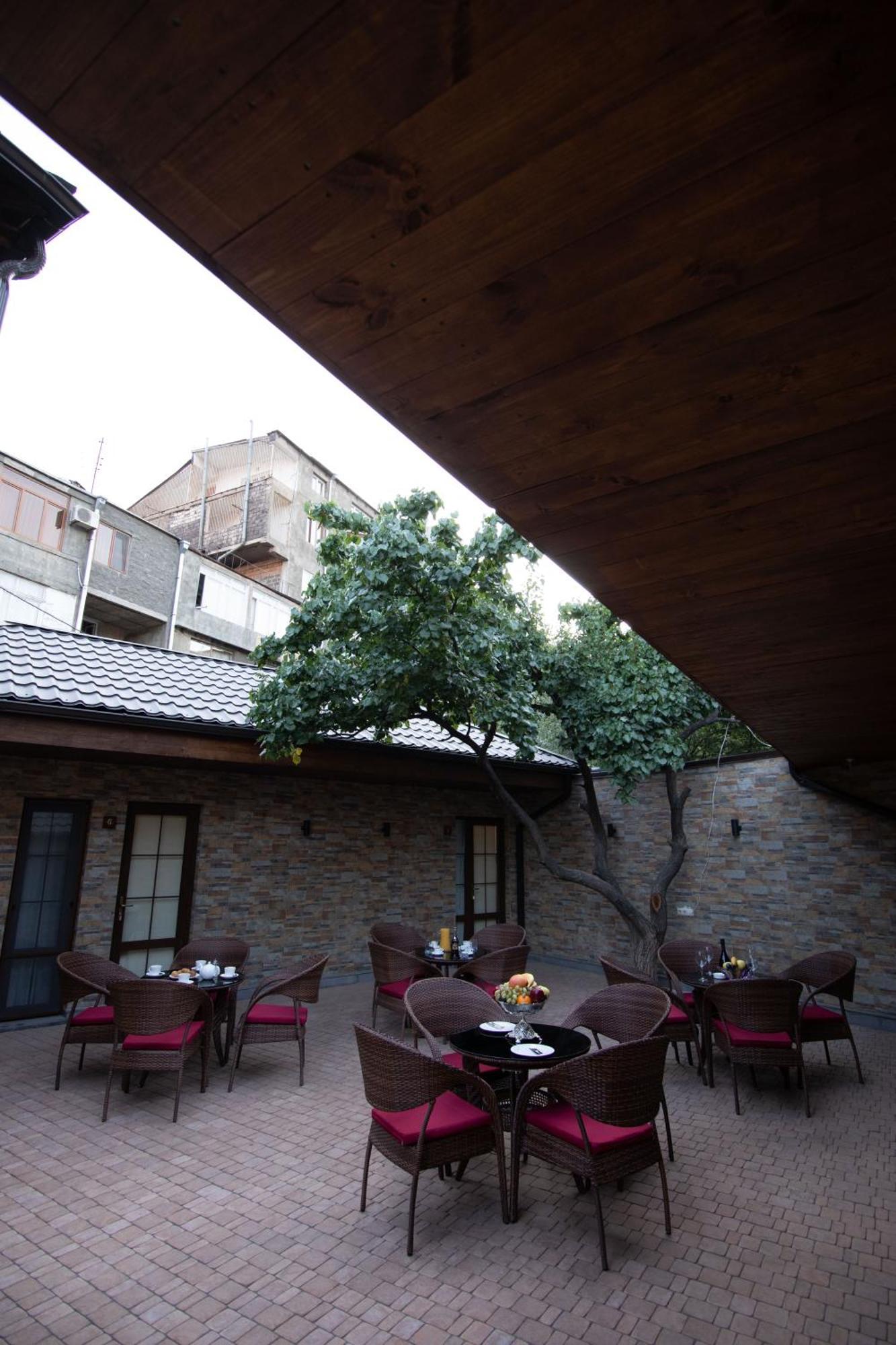 Boutique Living Hotel Erivan Dış mekan fotoğraf