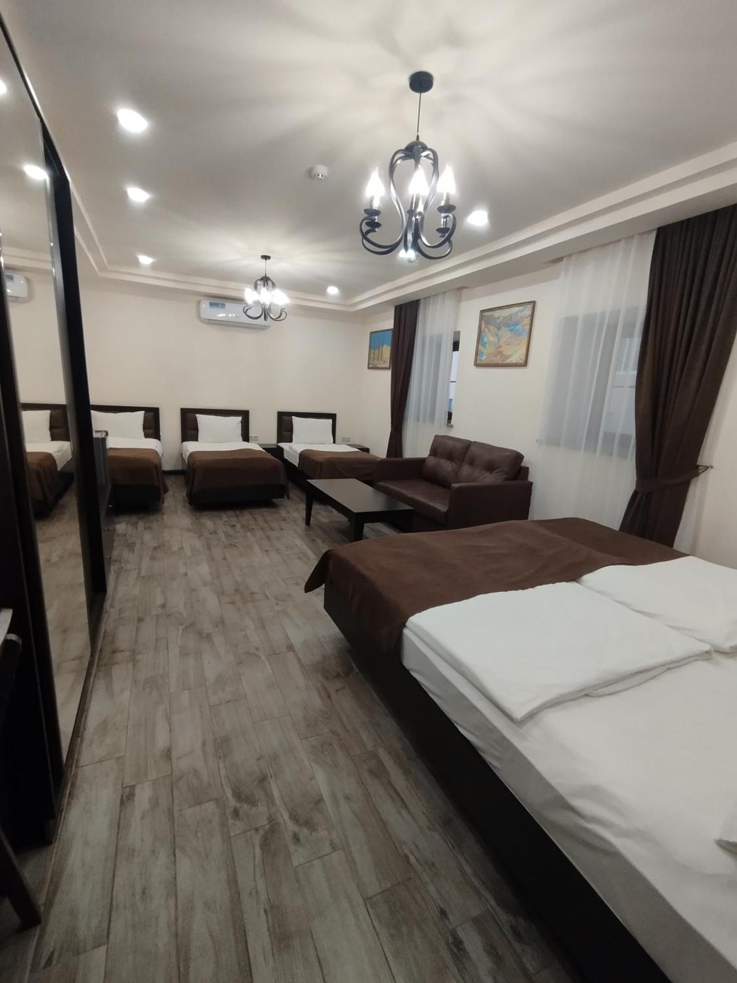 Boutique Living Hotel Erivan Dış mekan fotoğraf