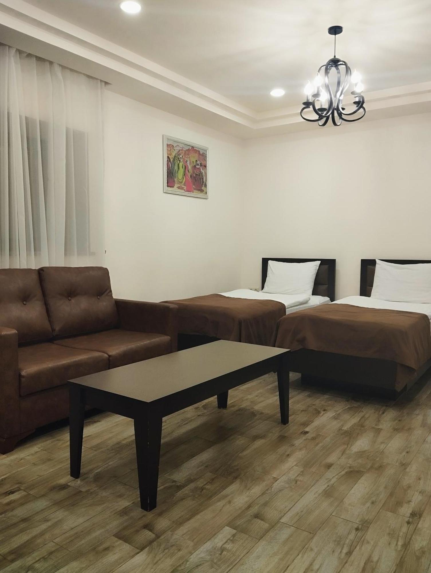 Boutique Living Hotel Erivan Dış mekan fotoğraf