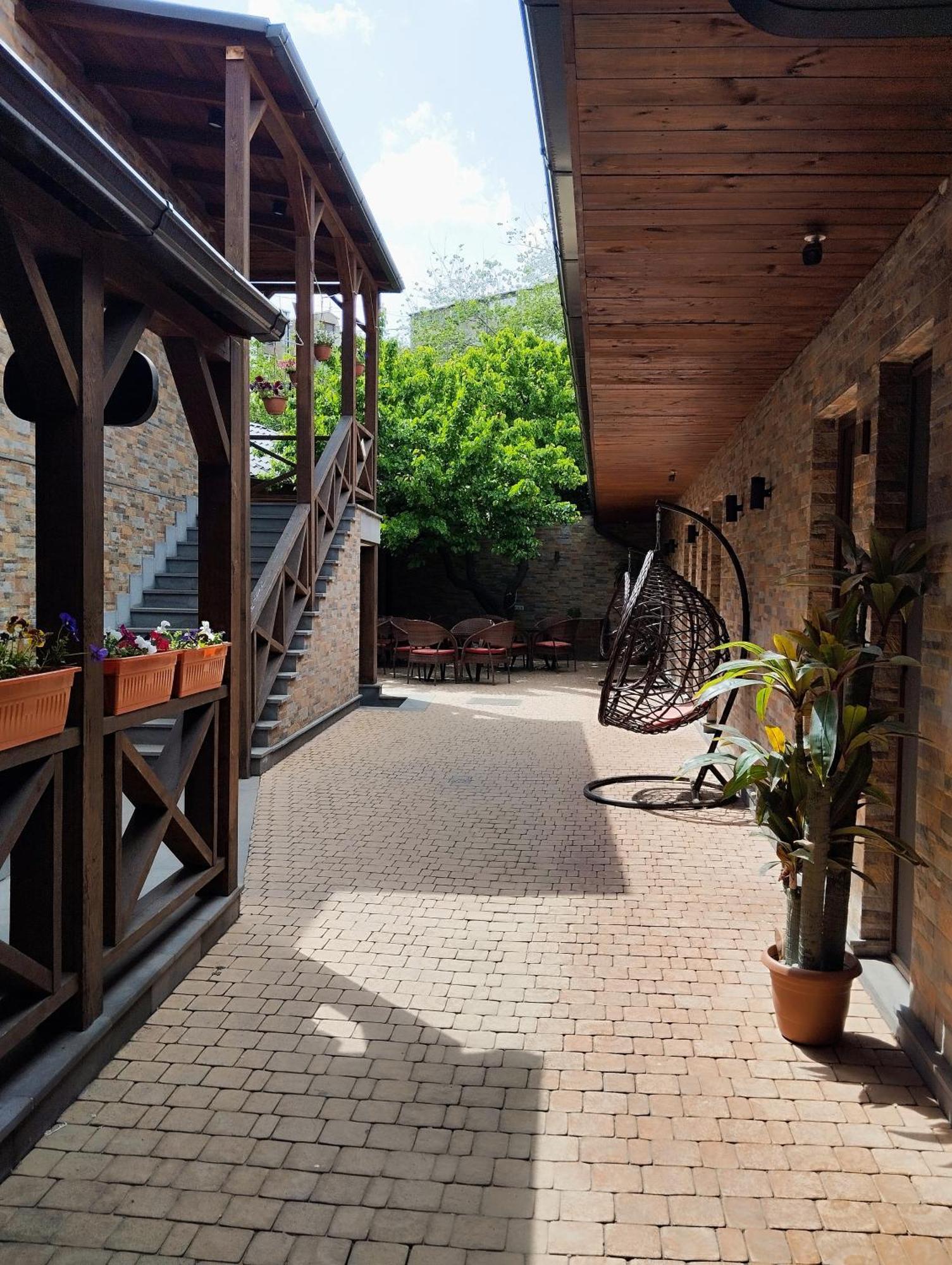 Boutique Living Hotel Erivan Dış mekan fotoğraf